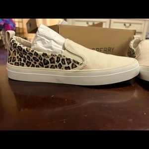 Sperry crest twin gore animaltan shoes